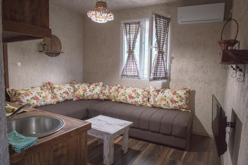 Apartments Djurovic Virpazar Ngoại thất bức ảnh